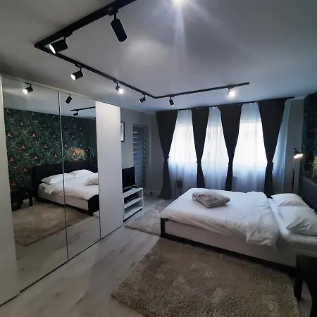 Alexandra'S Place *